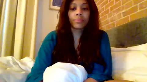 Snapshot of miamuffin8 chatting on 3, 5, 2026 MiaMuffn online show from 3, 5, 2026