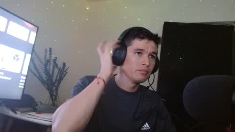 Snapshot of miaou_miaou chatting on 9, 1, 2025 miaou_miaou online show from 9, 1, 2025