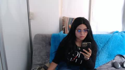 Mia Peyton   online show from 16, 9, 2025