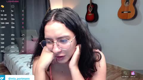 Snapshot of miaportman chatting on 9, 12, 2024 MIAPORTMANN online show from 9, 12, 2024