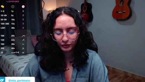 Snapshot of miaportman chatting on 9, 1, 2025 MIAPORTMANN online show from 9, 1, 2025