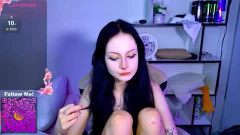 Mia  online show from 23, 11, 2025