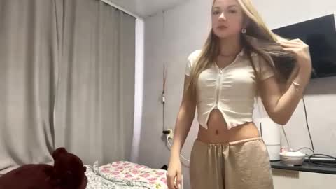 Milana online show from 8, 2, 2026