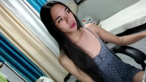 Snapshot of miatrixs chatting on 1, 1, 2025 Mia online show from 1, 1, 2025