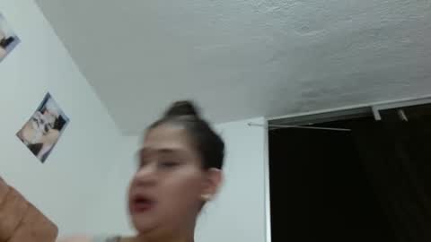 Snapshot of miavanessa_high chatting on 21, 4, 2026 MIA VANESSA online show from 21, 4, 2026