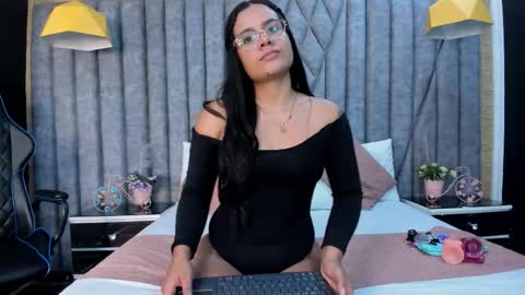 Mia online show from 16, 10, 2025
