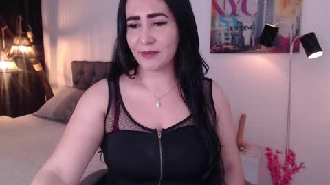 Mia Wilson online show from 11, 1, 2025