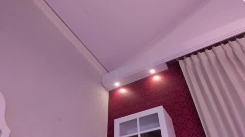 Mia online show from 5, 3, 2025