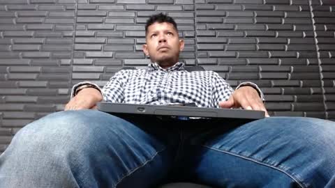 Michael Daviss online show from 8, 1, 2025