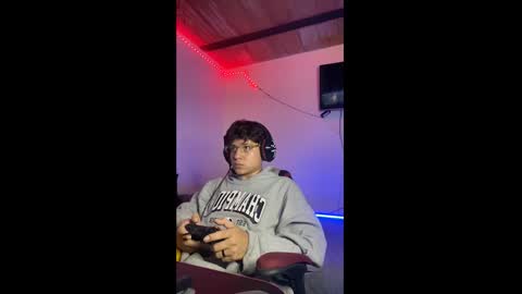 Snapshot of michael_kendall0 chatting on 3, 2, 2025 michael independent model  online show from 3, 2, 2025