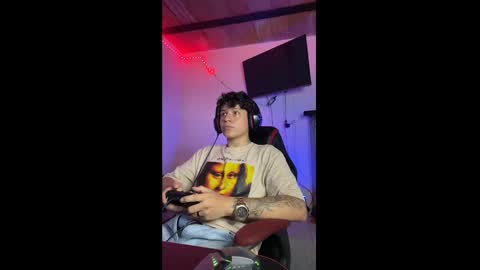 Snapshot of michael_kendall0 chatting on 24, 2, 2025 michael independent model  online show from 24, 2, 2025