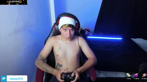 Snapshot of michael_kendall0 chatting on 18, 10, 2025 michael independent model  online show from 18, 10, 2025