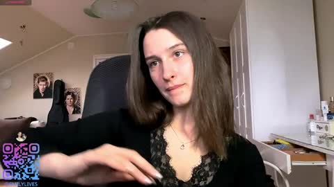 Snapshot of michael_pors chatting on 19, 4, 2026 Emily online show from 19, 4, 2026