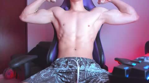 Snapshot of michael_twink18 chatting on 13, 12, 2025 Michael online show from 13, 12, 2025