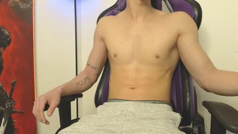 Snapshot of michael_twink18 chatting on 16, 5, 2026 Michael online show from 16, 5, 2026