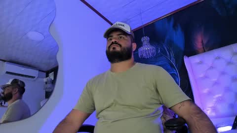 Snapshot of michaelbear_ chatting on 9, 1, 2025 Michael online show from 9, 1, 2025