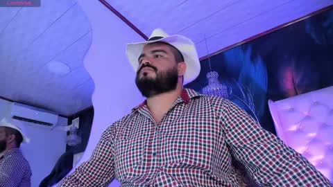 Snapshot of michaelbear_ chatting on 22, 1, 2025 Michael online show from 22, 1, 2025