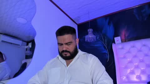 Snapshot of michaelbear_ chatting on 1, 2, 2025 Michael online show from 1, 2, 2025