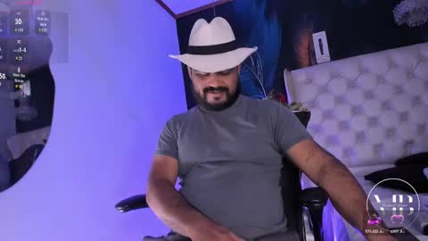 Snapshot of michaelbear_ chatting on 17, 9, 2025 Michael online show from 17, 9, 2025