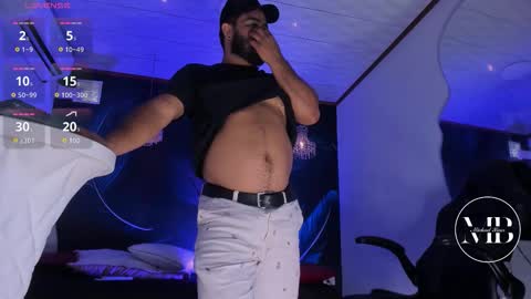 Snapshot of michaelbear_ chatting on 5, 11, 2025 Michael online show from 5, 11, 2025