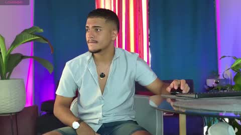 Snapshot of michel_g22 chatting on 17, 9, 2025 michel g22 online show from 17, 9, 2025