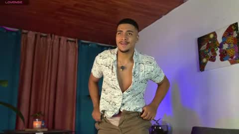 Snapshot of michel_g22 chatting on 25, 9, 2025 michel g22 online show from 25, 9, 2025