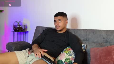 Snapshot of michel_g22 chatting on 26, 9, 2025 michel g22 online show from 26, 9, 2025