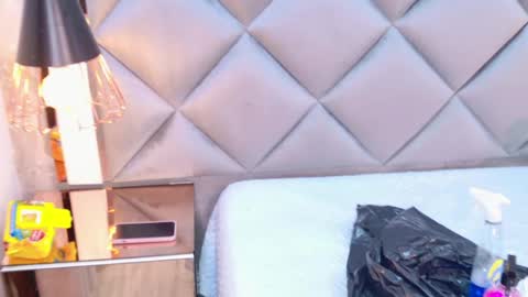 michell_starrr online show from 26, 5, 2026