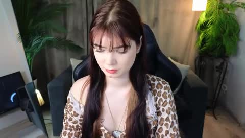 Snapshot of michelle_vasquez chatting on 17, 5, 2026 Michelle online show from 17, 5, 2026