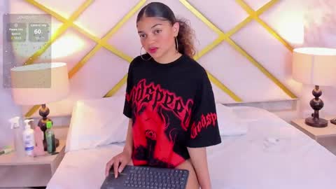 Snapshot of michellebronx chatting on 26, 5, 2026 michellebronx online show from 26, 5, 2026