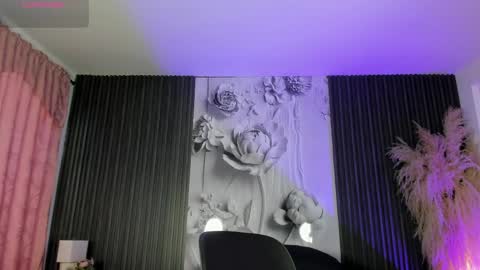 Snapshot of michellepreston_ chatting on 23, 4, 2026 michellepreston_ online show from 23, 4, 2026