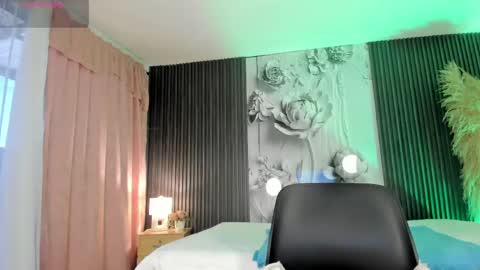 Snapshot of michellepreston_ chatting on 27, 4, 2026 michellepreston_ online show from 27, 4, 2026