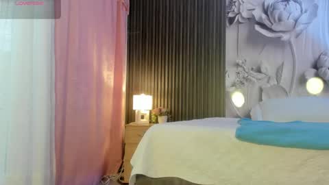 Snapshot of michellepreston_ chatting on 29, 4, 2026 michellepreston_ online show from 29, 4, 2026