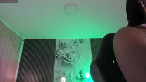 Snapshot of michellepreston_ chatting on 31, 5, 2026 michellepreston_ online show from 31, 5, 2026