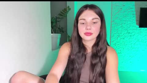 Snapshot of michelliibeautiful chatting on 3, 10, 2025 Michellee online show from 3, 10, 2025