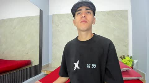 Snapshot of mick_lollipopp chatting on 22, 4, 2026 mick_lollipopp online show from 22, 4, 2026