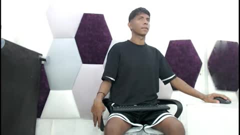 Snapshot of mick_storm chatting on 23, 11, 2025 Mick storm online show from 23, 11, 2025