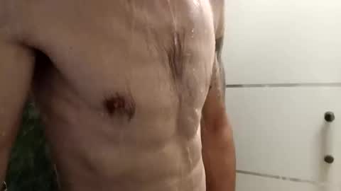 Snapshot of mickavis1975 chatting on 17, 1, 2026 mickavis1975 online show from 17, 1, 2026