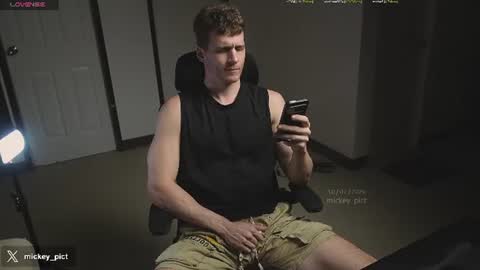 Snapshot of mickey_pict chatting on 10, 7, 2026 Mickey online show from 10, 7, 2026