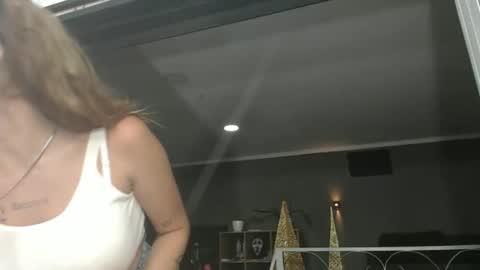 Snapshot of mickystrumia chatting on 16, 12, 2025 mickystrumia online show from 16, 12, 2025