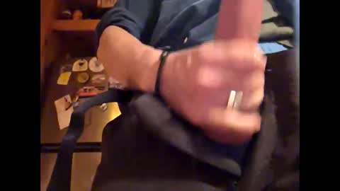 Snapshot of midasswellby chatting on 4, 3, 2026 midasswellby online show from 4, 3, 2026