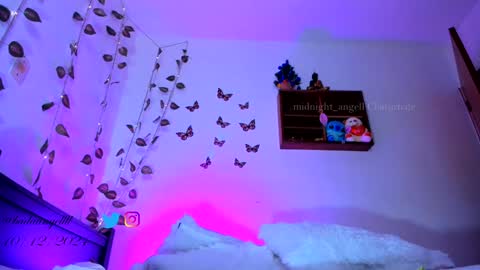 Snapshot of midnight_angell chatting on 11, 12, 2024 online show from 11, 12, 2024