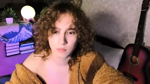 Snapshot of midnight_answer chatting on 10, 2, 2025 Max online show from 10, 2, 2025