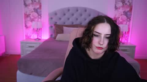 Snapshot of midnightbitee chatting on 3, 3, 2026 midnightbitee online show from 3, 3, 2026