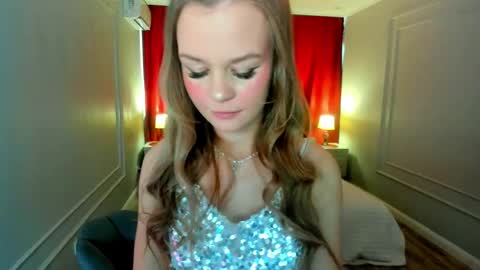 midnighteaura online show from 11, 4, 2026