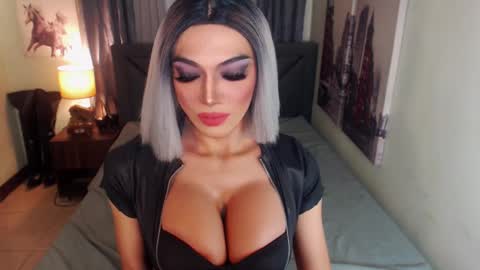 Snapshot of midnightscentxx chatting on 8, 3, 2025 KATE online show from 8, 3, 2025