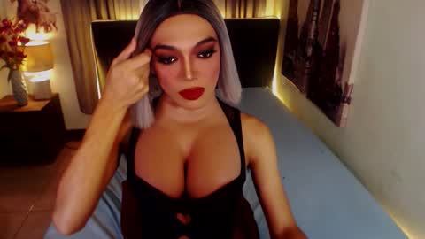 Snapshot of midnightscentxx chatting on 23, 9, 2025 KATE online show from 23, 9, 2025