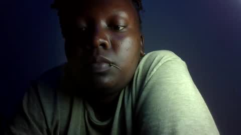 Snapshot of midnightt_curves chatting on 19, 7, 2026 midnightt_curves online show from 19, 7, 2026