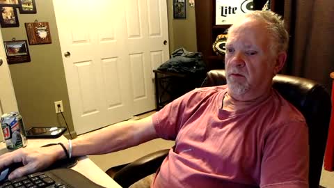 Snapshot of midwestdad09 chatting on 26, 7, 2026 midwestdad09 online show from 26, 7, 2026