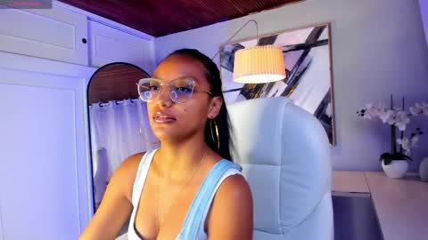 Snapshot of miel_ambar chatting on 17, 4, 2026 miel_ambar online show from 17, 4, 2026